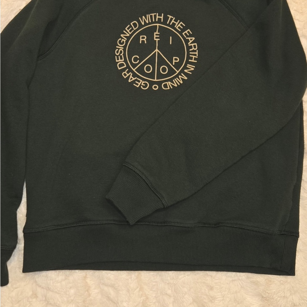 REÍ Forest Green Sweater